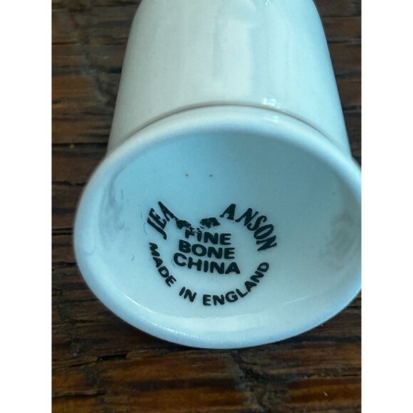 Jean Anson Fine Bone China Thimble "The Guards" Collectible Made In England Cera - Picture 2 of 4